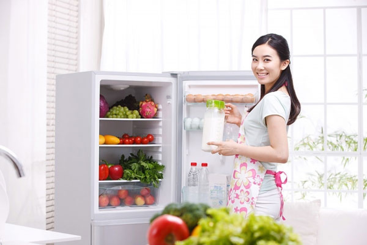 Sử dụng sản phẩm tự nhiên để khử mùi hôi tủ lạnh